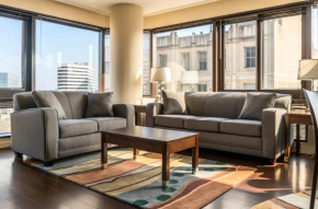 Private Apt Downtown - BIL-812